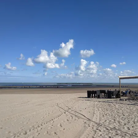 Le Corsaire - Face Kursaal Et Plage Dunkirk Esterno foto